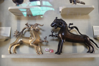 Konie z kurkami muzeum Cluny