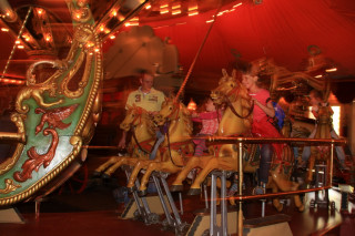 Efteling - karuzela z napędem parowym