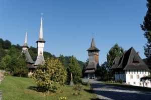 Teren Manastirea Barsana - drewniane iglice